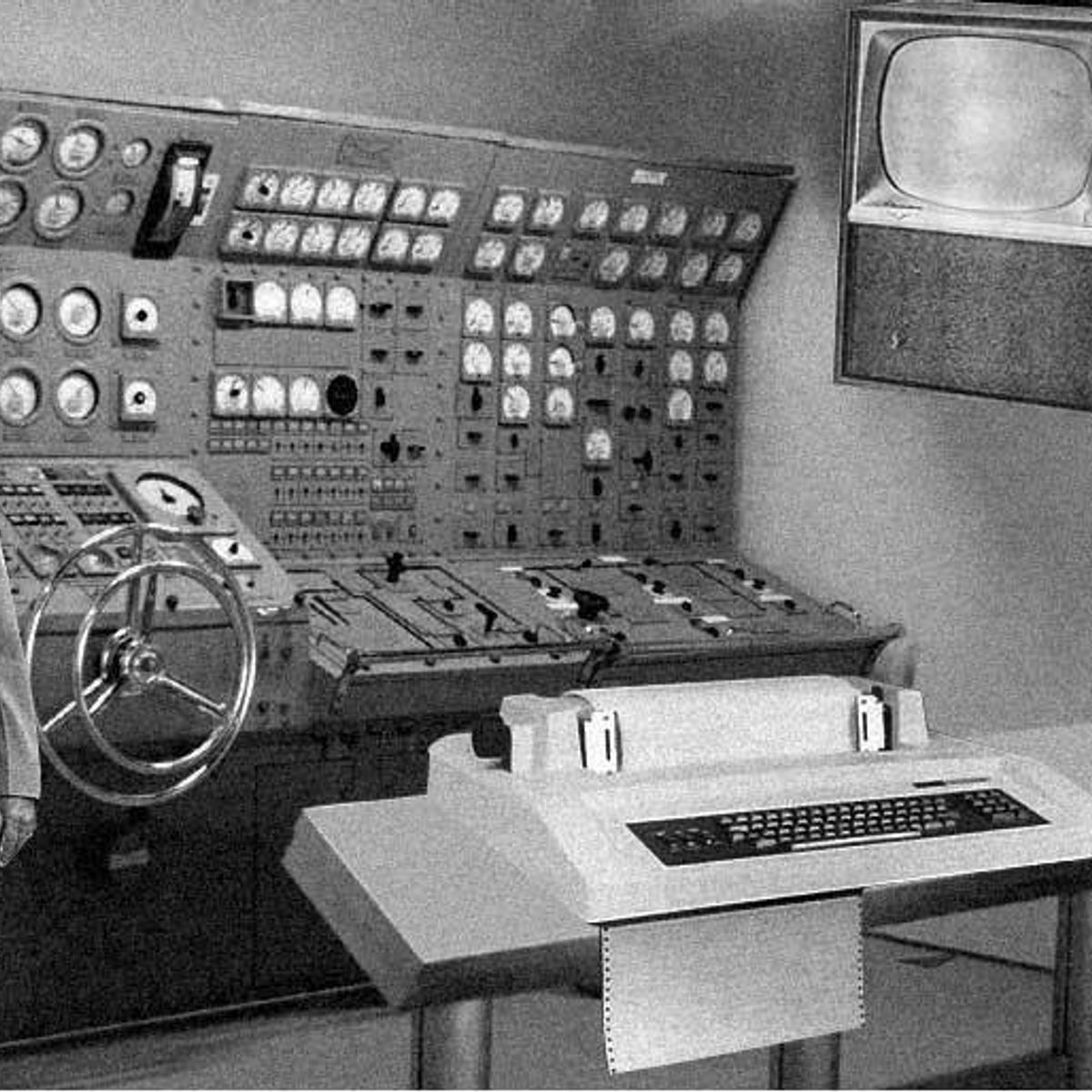Is This How a Home Computer Was Imagined in 1954? | Snopes.com