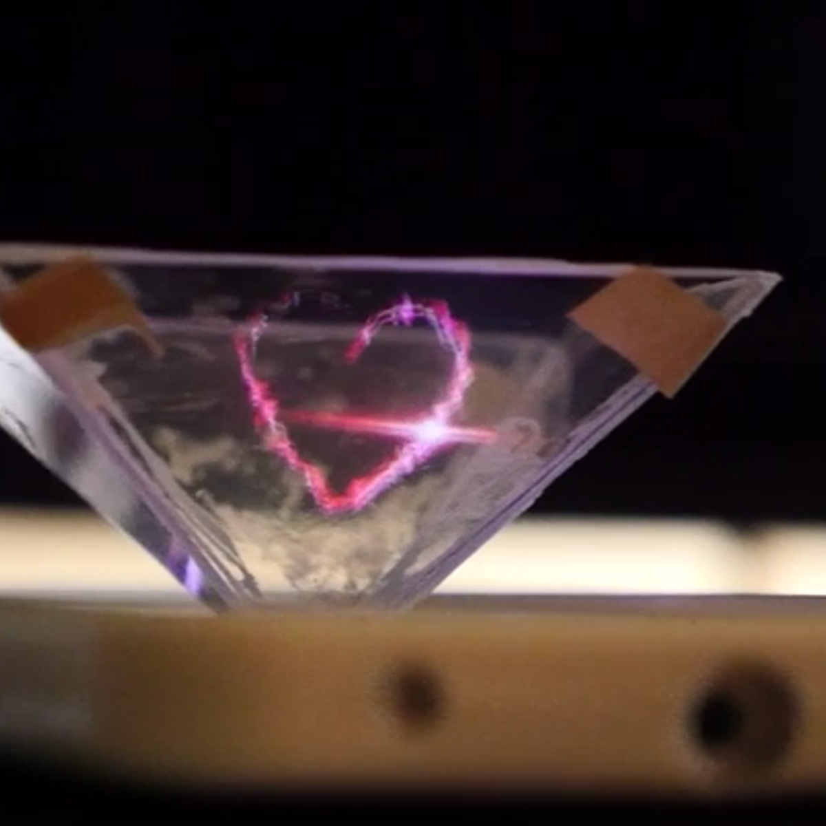 How to turn your phone into a 3D hologram projector