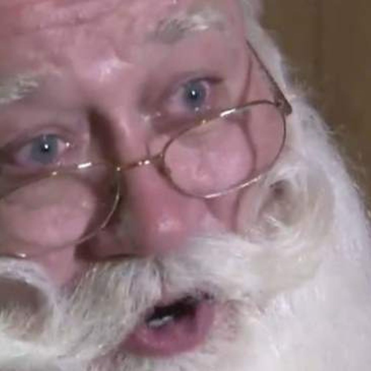 Where is santa claus store right now 2016