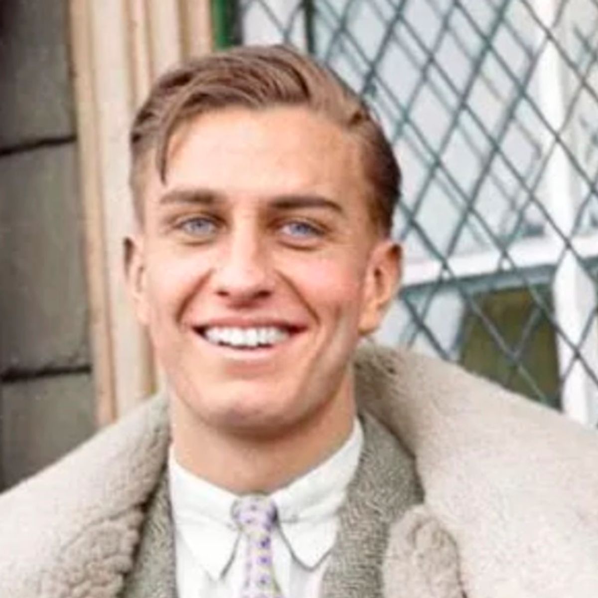 Is This Dashing Young Man Franklin D. Roosevelt? | Snopes.com