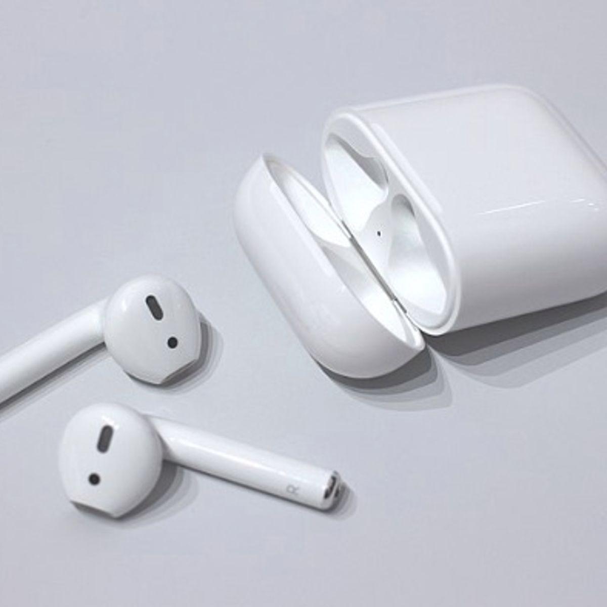 Samme gave negativ Did 250 Scientists Warn that Apple Airpods Pose a Cancer Risk? | Snopes.com