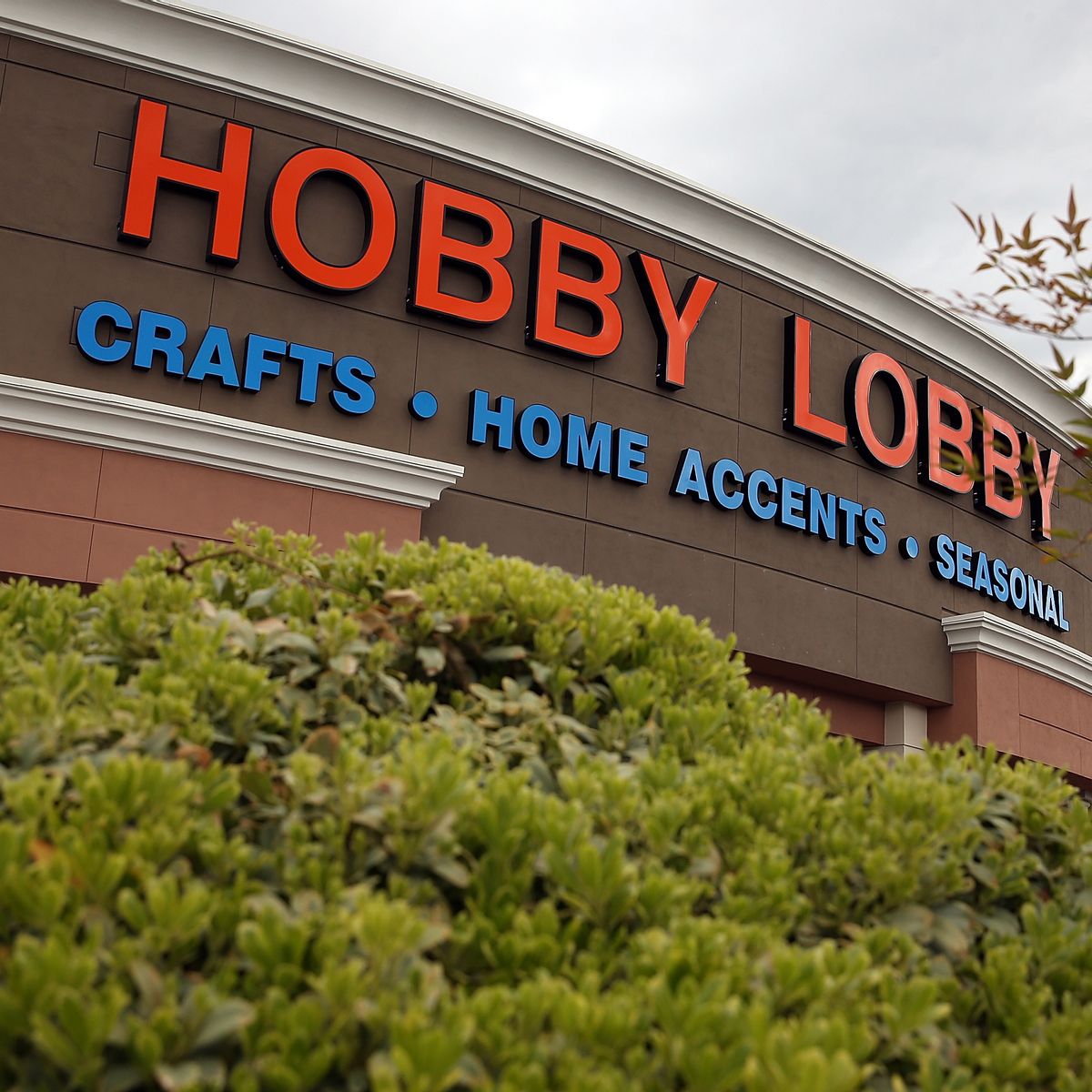 Hobby Lobby affiliate attracts bargain hunters