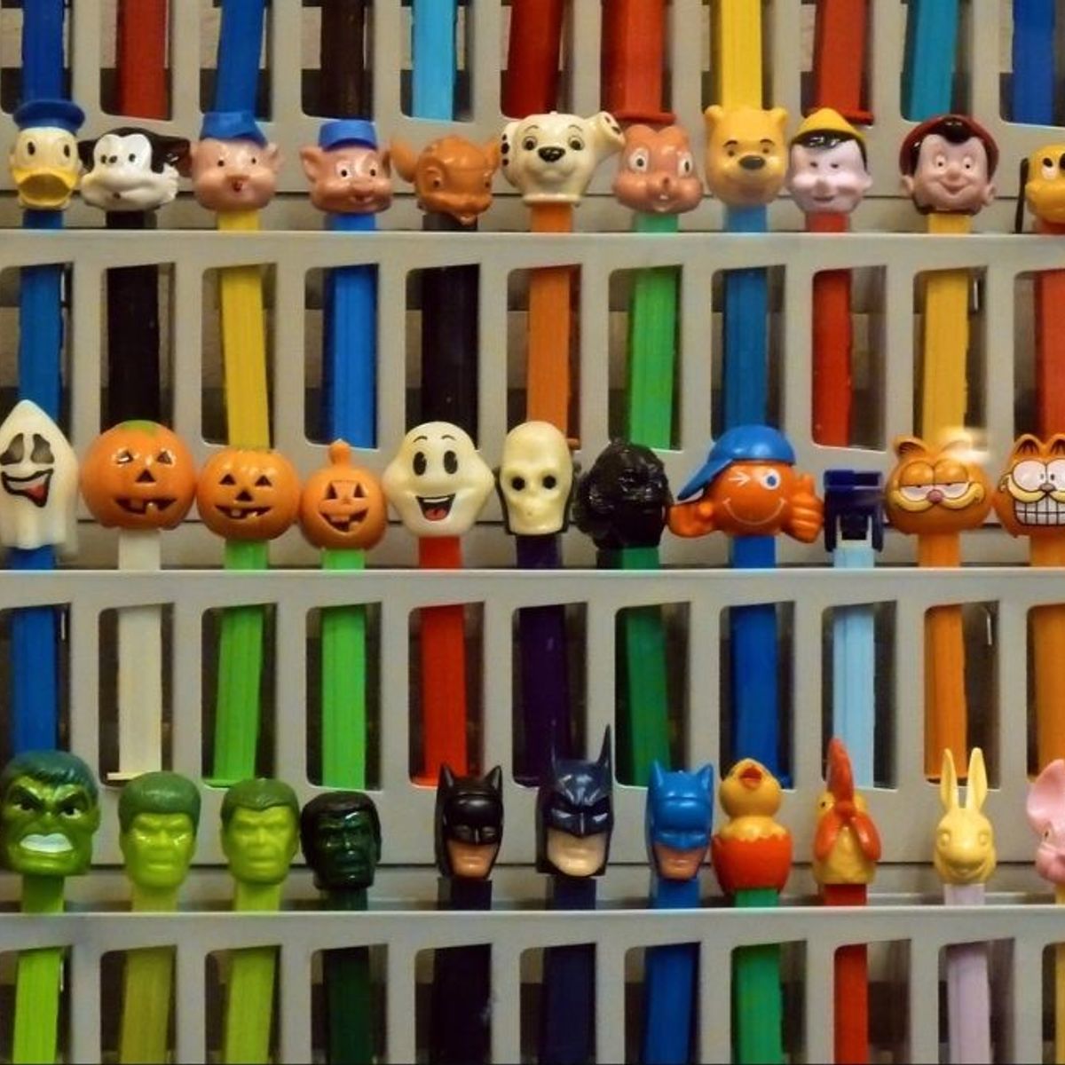 Pez dispenser loading trick goes viral on TikTok — but is it real? - Dexerto