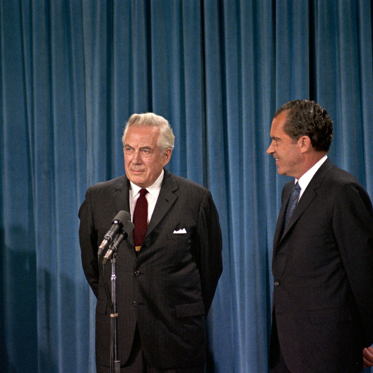Justice warren burger online
