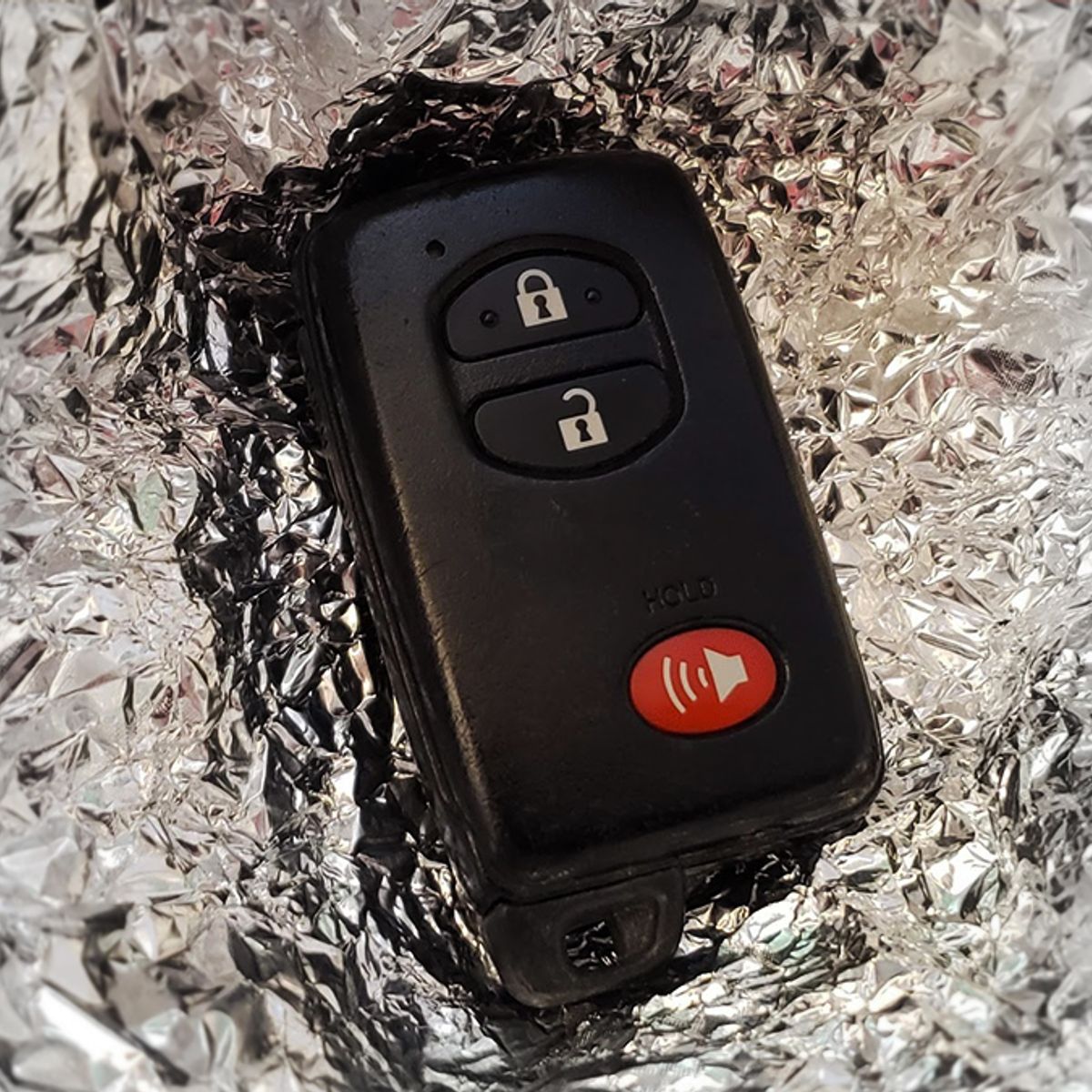 Why you should keep your car keys in a metal coffee can