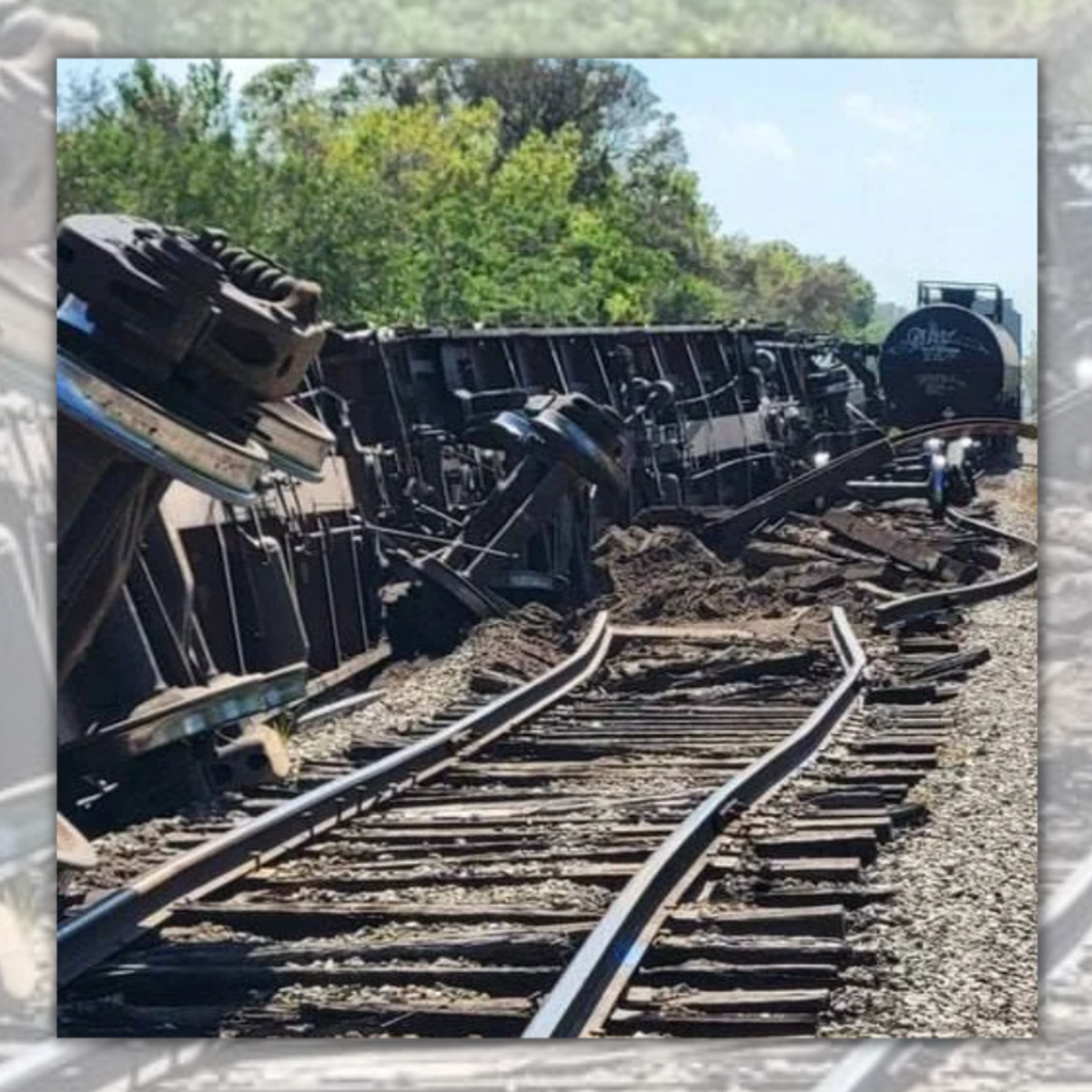 Florida Memory • View showing a Southern Pacific Railroad Company train  derailment in Tallahassee, Florida.