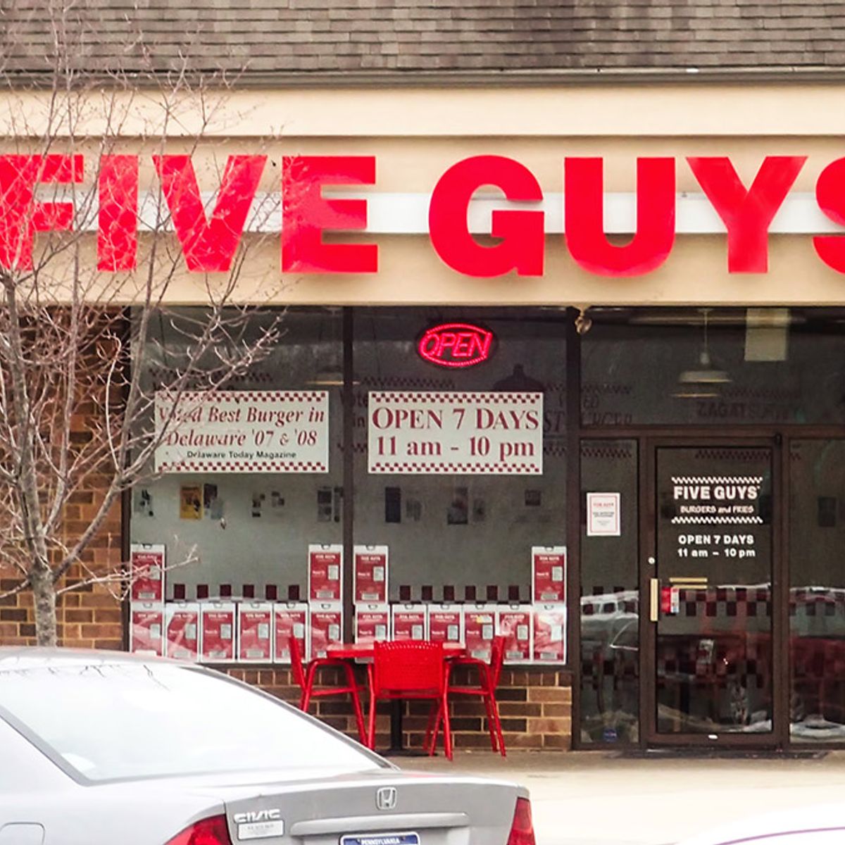 What time does five guys close hotsell