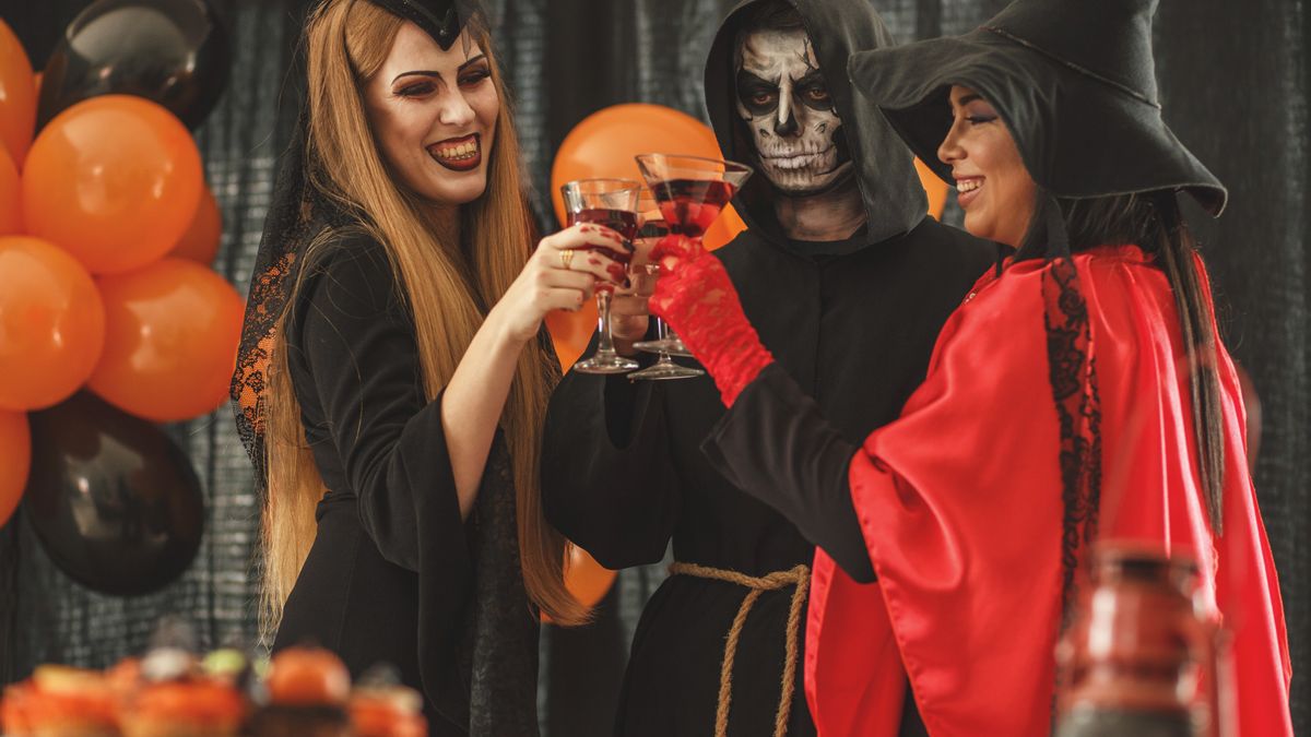 Legend Wife Seduces Husband at Halloween Party — but He Switched Costumes? Snopes
