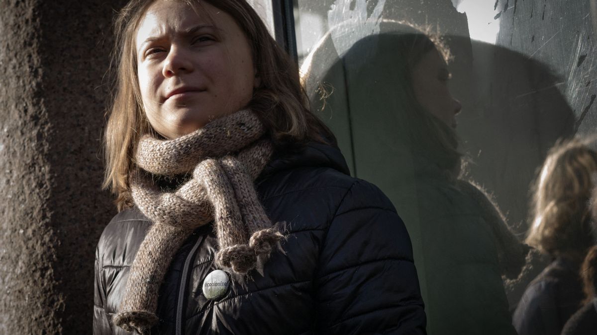 Greta Thunberg warns 'humanity's life support is being destroyed' on visit  to the Museum