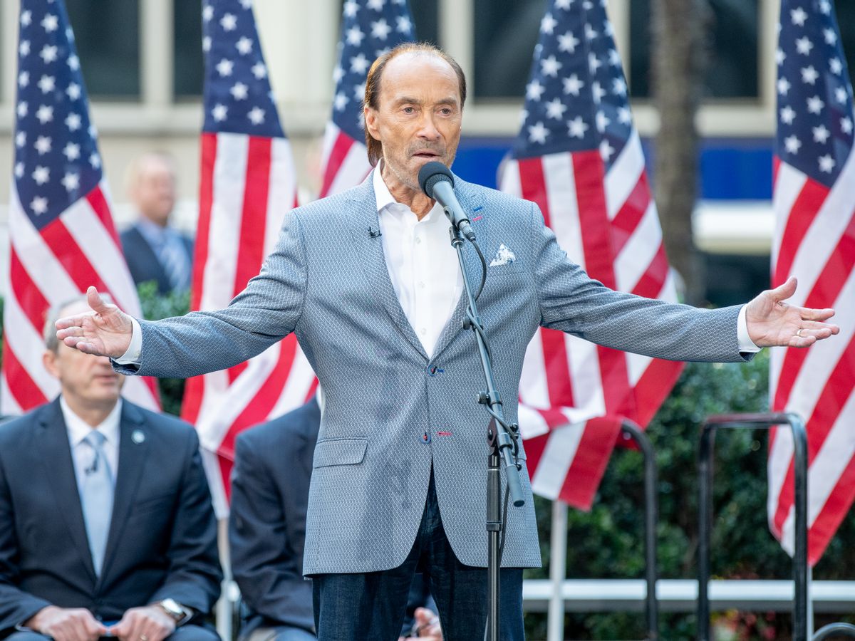 Did 'God Bless the USA' Composer Lee Greenwood Flee to Canada to Avoid  Vietnam War Draft? 