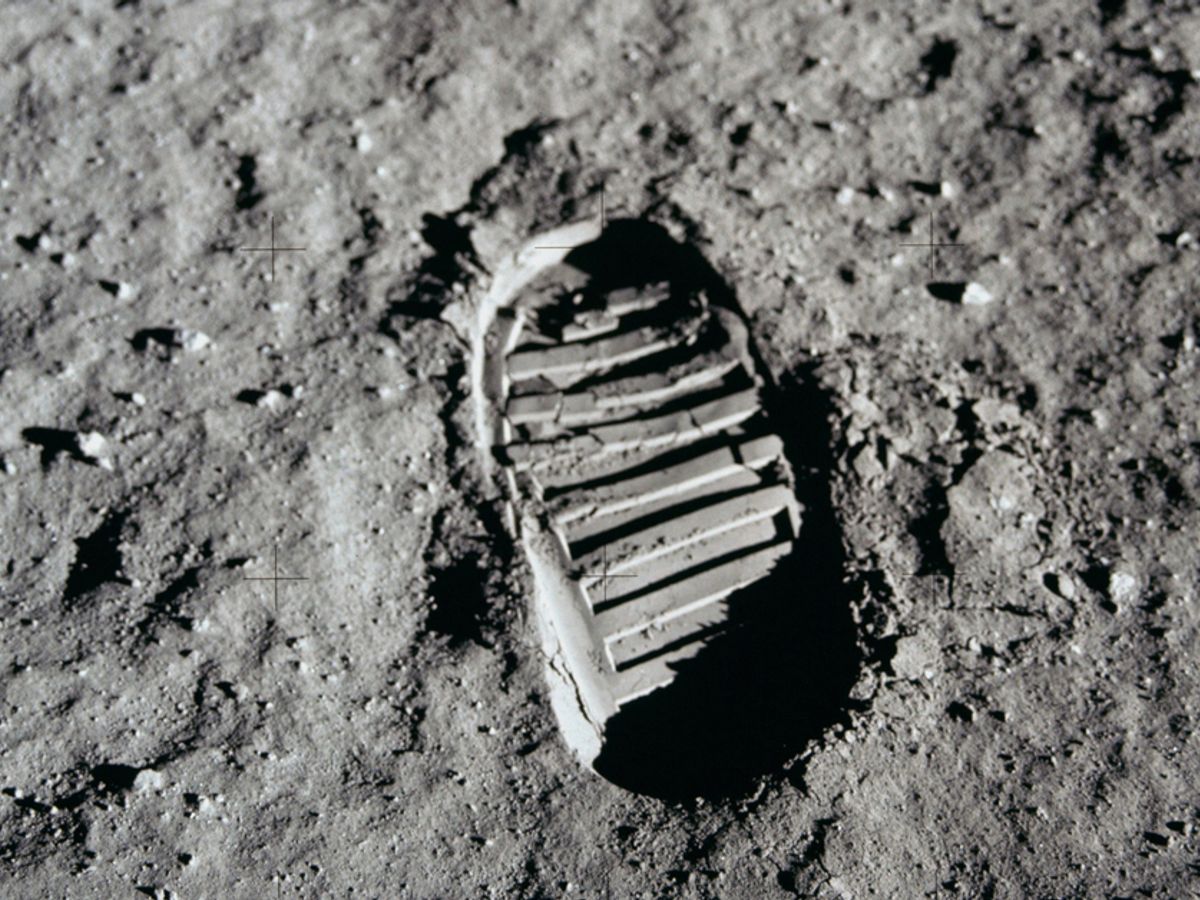 tapperhed coping bue Did Neil Armstrong Flub His First Words on the Moon? | Snopes.com