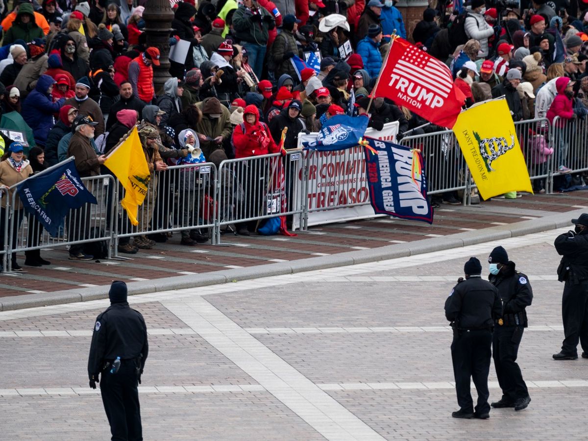 Don't Tread On Me Meaning  History Of The Gadsden Flag