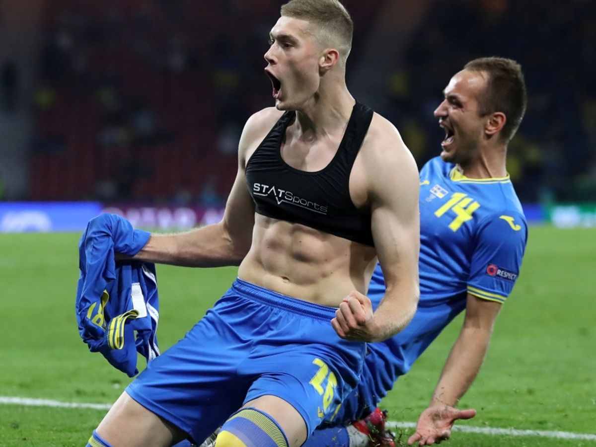 Did I just see a Ukranian football player wearing a sports bra? 