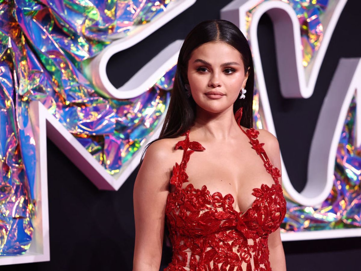 Selena Gomez's MTV VMAs Jewelry Cost More Than $56K — Here's Where