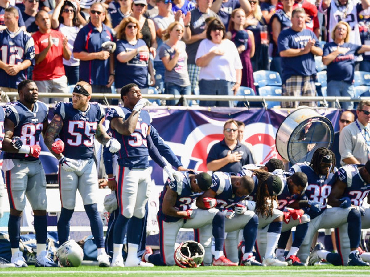 Were 10 NFL Players Disqualified in a Single Week for Kneeling During National Anthem? | Snopes.com