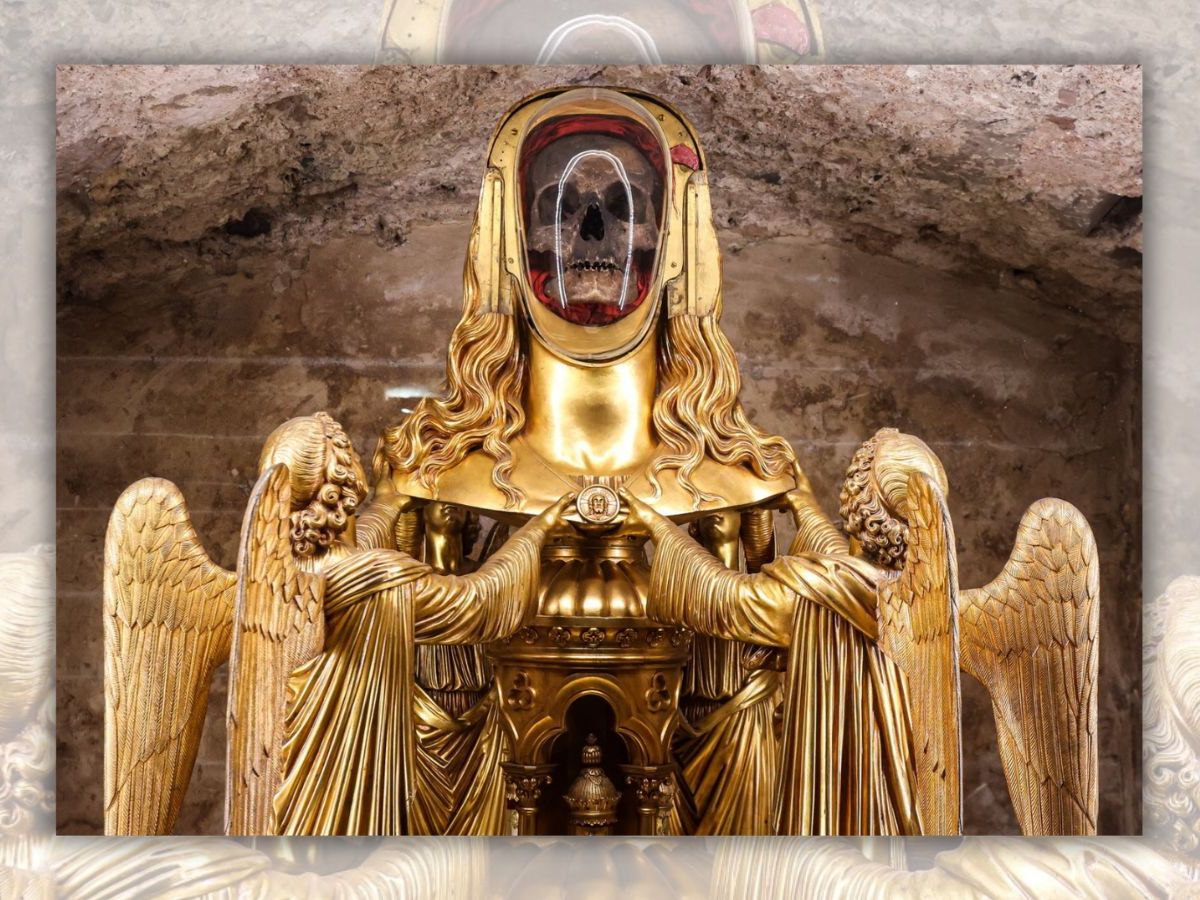 Real Pic of Mary Magdalene's Skull in French Church? | Snopes.com