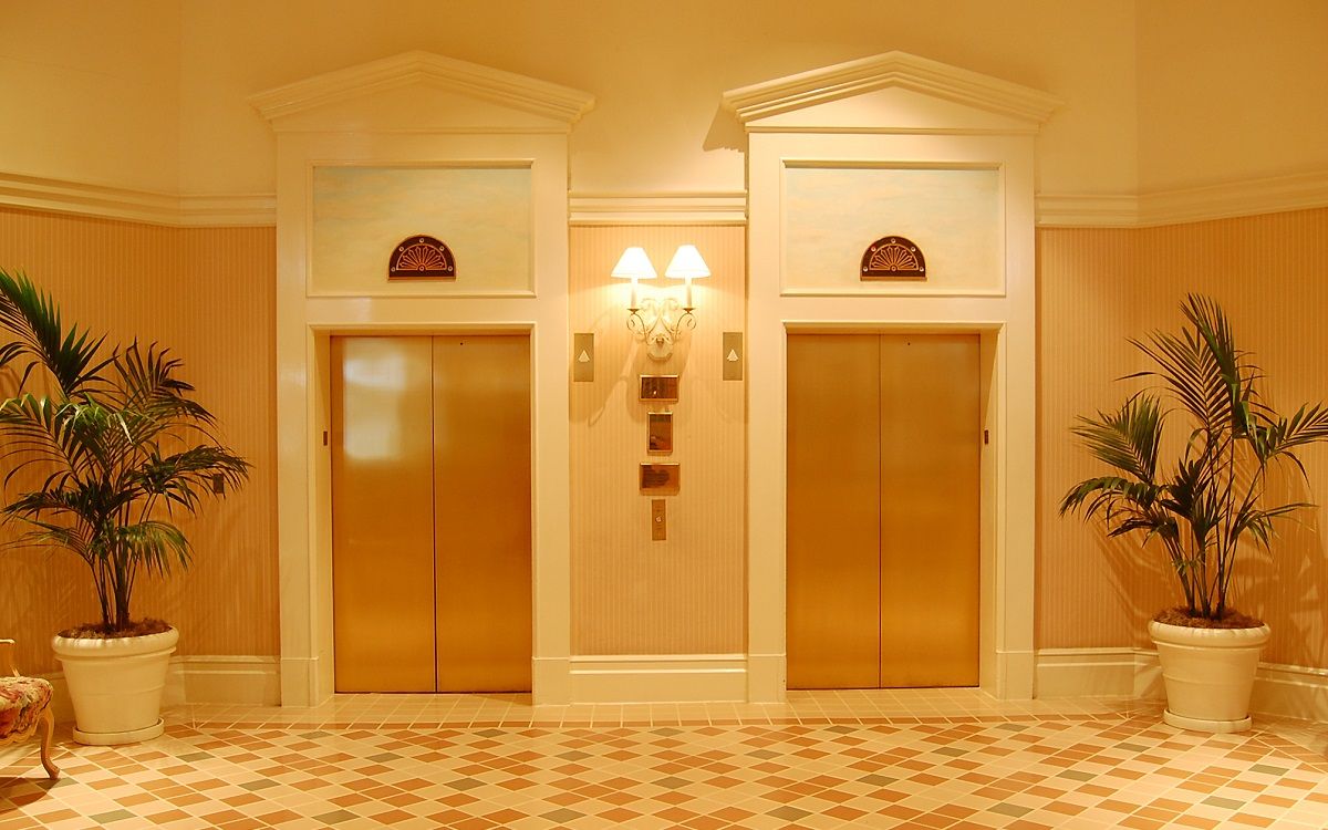 High-end gold elevators. (Getty Images /  travelpixpro)