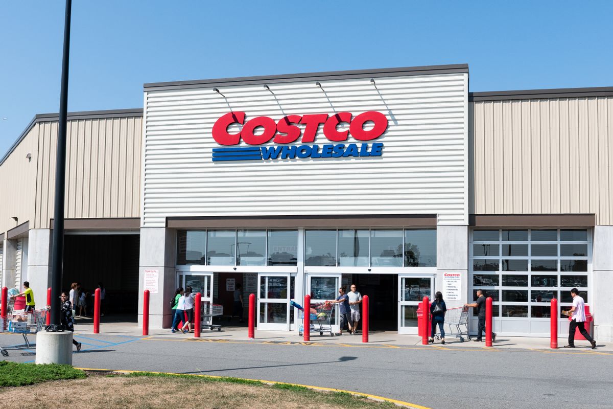 TETERBORO, NJ, UNITED STATES - 2018/08/05: Costco store in Teterboro, New Jersey. (Photo by Michael Brochstein/SOPA Images/LightRocket via Getty Images) (Michael Brochstein/SOPA Images/LightRocket via Getty Images)
