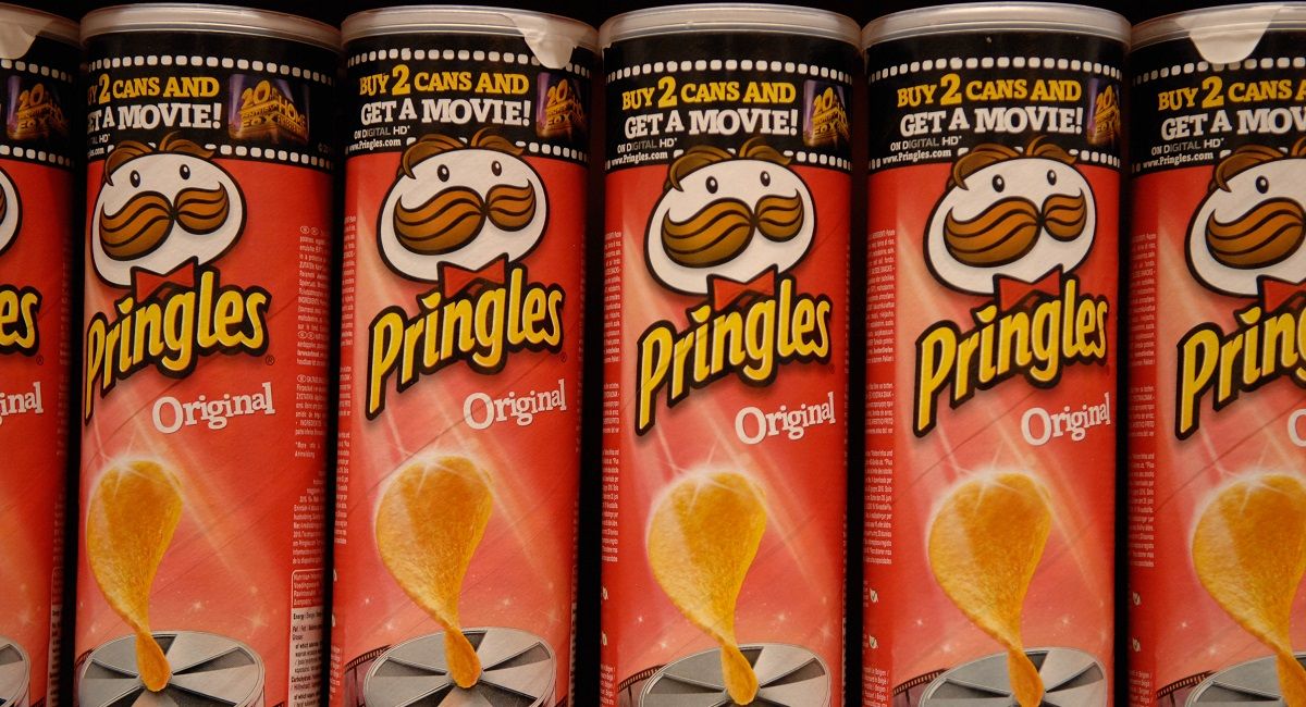 Pringles,crisps,potato chips. (Photo by: Newscast/Universal Images Group via Getty Images) (Newscast/Universal Images Group via Getty Images)