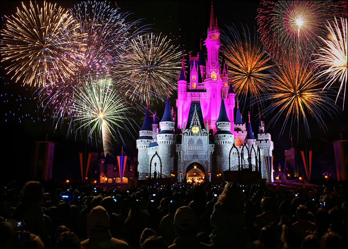 [UNVERIFIED CONTENT] walt disney world - magic kingdom castle fireworks (Getty Images)