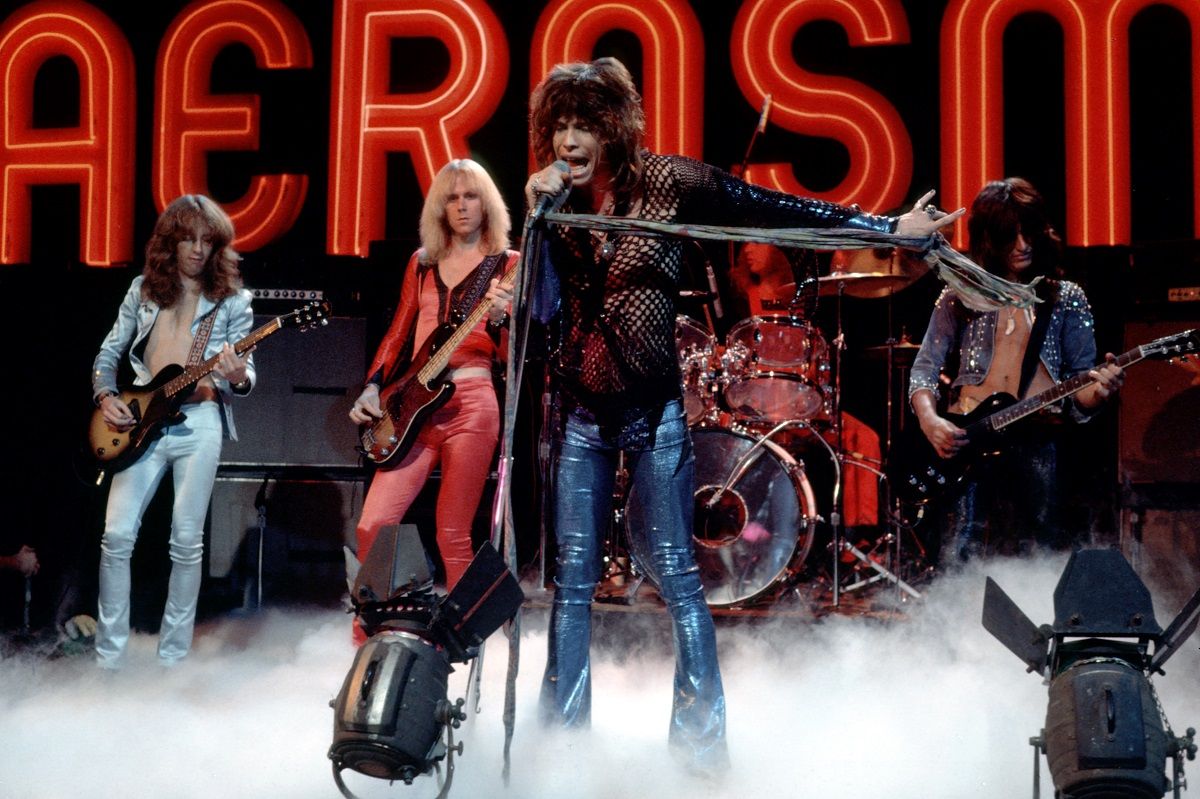 LOS ANGELES - NOVEMBER 24:  Rock and roll band "Aerosmith" perform on the Midnight Special TV Show on November 24, 1978 in Los Angeles, California. L-R: Brad Whitford, Tom Hamilton, Steven Tyler, Joey Kramer, Joe Perry. (Photo by Michael Ochs Archives/Getty Images) (Getty Images)
