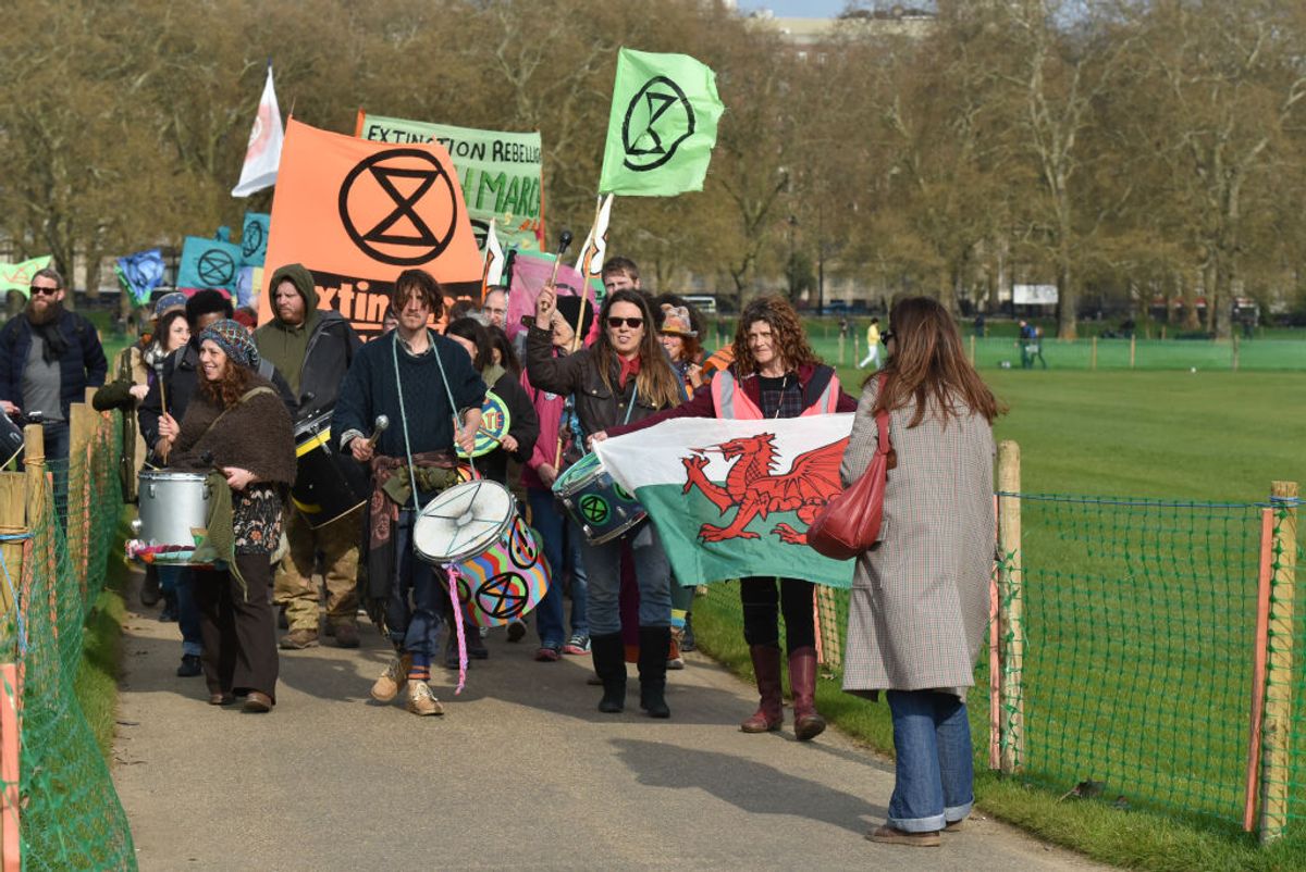 Extinction Rebellion and Earth March climate protesters arrive in Hyde Park, London ahead of tomorrow's protests. (Photo credit should read Matthew Chattle / Barcroft Images / Barcroft Media via Getty Images) (Getty Images)