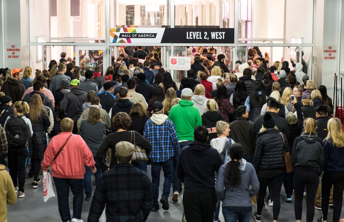 MINNEAPOLIS, MN - NOVEMBER 24: People line up for Black Friday sales outside the Mall of America before it opens on November 24, 2017 in Bloomington, United States. (Photo by Stephen Maturen/Getty Images) (Stephen Maturen/Getty Images)