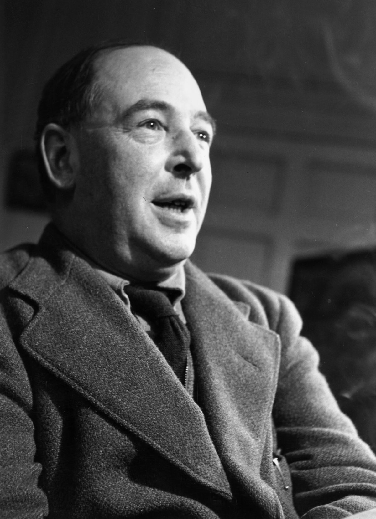 25th November 1950:  British writer C S Lewis (Clive Staples Lewis, 1898 - 1963), a Fellow and Tutor of Magdalen College, Oxford. Original Publication: Picture Post - 5159 - Eternal Oxford - pub. 1950  (Photo by John Chillingworth/Picture Post/Hulton Archive/Getty Images) (John Chillingworth/Picture Post/Hulton Archive/Getty Images)