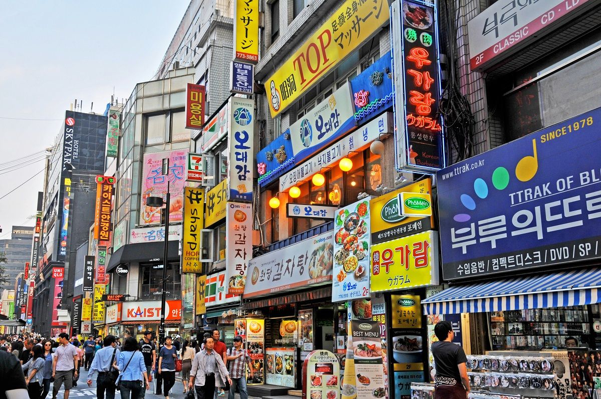 Seoul, South Korea, May 26, 2015 : crowd in commercial street (Getty Images)