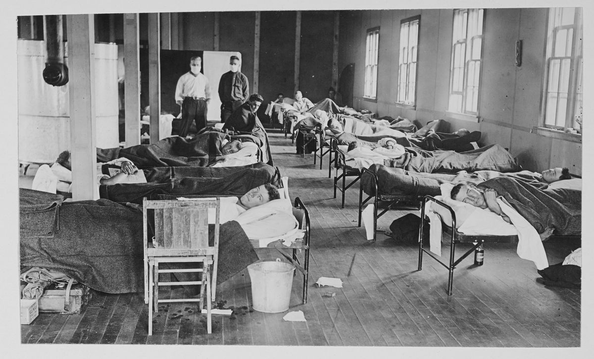 View of victims of the Spanish flu cases as they lie in beads at a barracks hospital on the campus of Colorado Agricultural College, Fort Collins, Colorado, 1918. (Photo by American Unofficial Collection of World War I Photographs/PhotoQuest/Getty Images) ( World War I Photographs/PhotoQuest/Getty Images)
