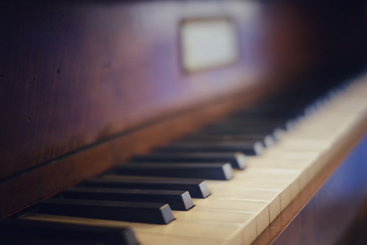 Antique piano keyboard, black and white keys (Getty Images /  Stefano Madrigali)