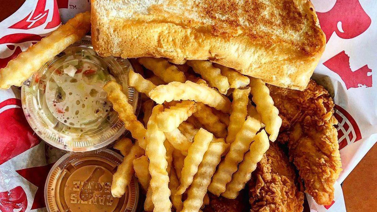 Raising Cane's did not go bankrupt nor is the restaurant chain closing its doors. (Raising Cane's (Instagram))