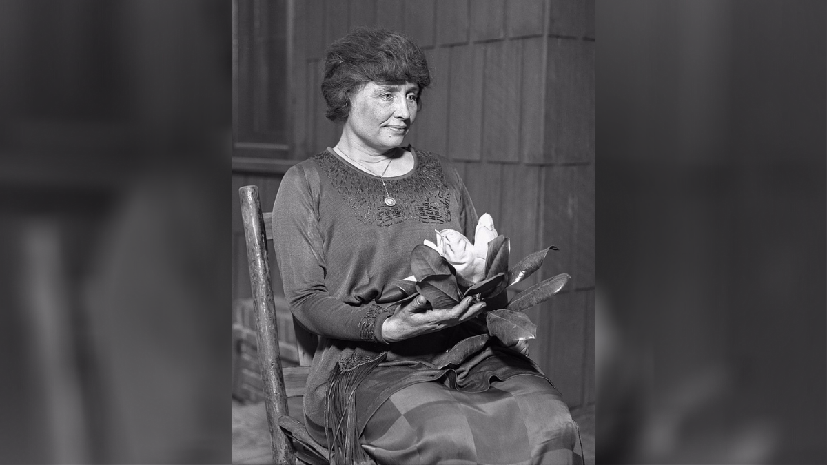  (A portrait of Helen Keller dated 1920 restored by the Los Angeles Times. Public Domain )