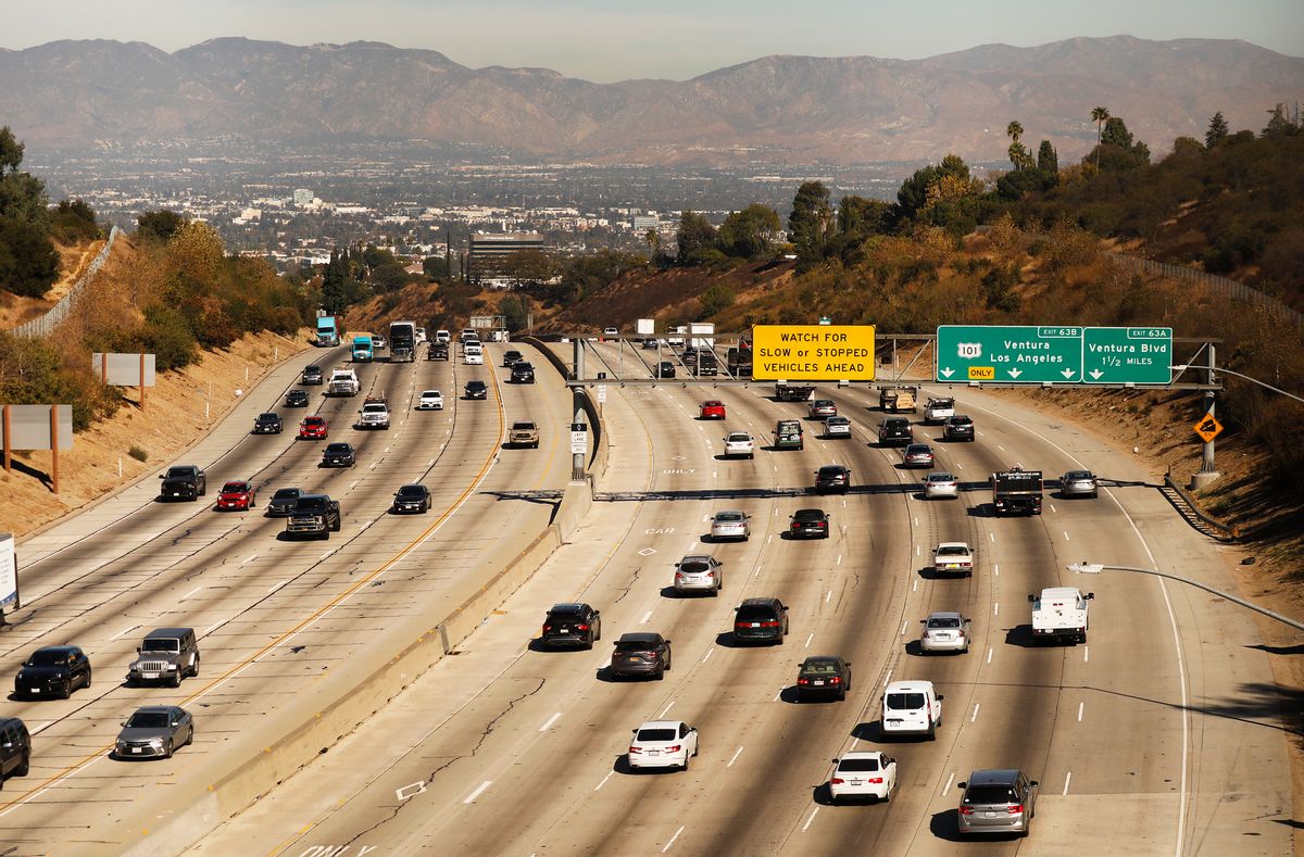LOS ANGELES, CA - NOVEMBER 17:  View North on the 405 Freeway looking to the San Fernando Valley on Tuesday November 17, 2020 as there are growing calls for Los Angeles County residents to stay at home as much as possible for the next two to three weeks as the coronavirus surges and the Thanksgiving holiday season brings new dangers. New spikes in the San Fernando Valley have contributed to the rise in cases countywide.
 San Fernando Valley on Tuesday, Nov. 17, 2020 in Los Angeles, CA. (Al Seib / Los Angeles Times (Al Seib / Contributor)