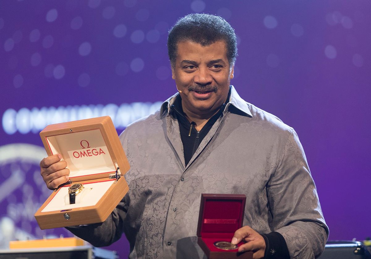 Trondheim 20.06.2017 : The science festival Starmus IV at NTNU, Trondheim, Norway. Stephen Hawking Science Medal Ceremony. Jean-Michel Jarre and Neil deGrasse Tyson receive the Stephen Hawking Science Medal. Photo: Thor Nielsen / NTNU (Norwegian University of Science and Technology/Wikimedia Commons)