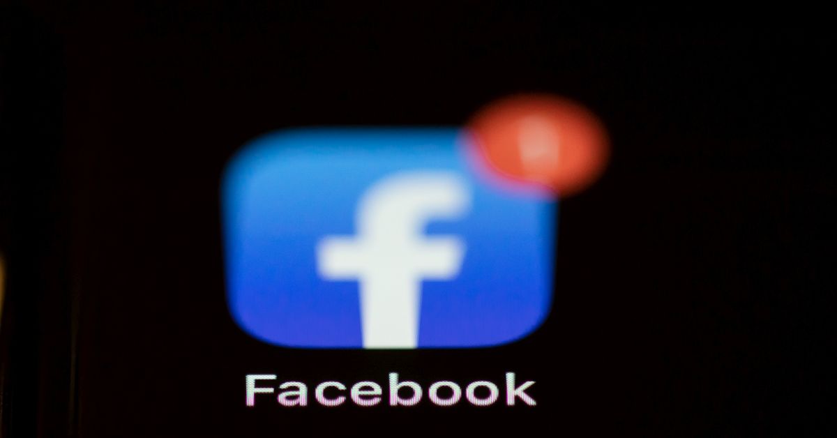 KIRCHHEIM UNTER TECK, GERMANY - MARCH 09: (BILD ZEITUNG OUT) In this photo illustration, The Facebook logo on the screen of an iPhone on March 09, 2021 in Kirchheim unter Teck, Germany. (Photo by Tom Weller/DeFodi Images via Getty Images) (DeFodi Images / Getty Images)
