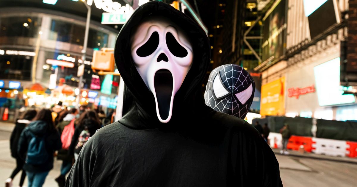 NEW YORK, NEW YORK - OCTOBER 31: A person wears a Ghostface costume from the movie 'Scream' in Times Square on October 31, 2020 in New York City. Many Halloween events have been canceled or adjusted with additional safety measures due to the ongoing coronavirus (COVID-19) pandemic. (Photo by Noam Galai/Getty Images) (Noam Galai / Getty Images)