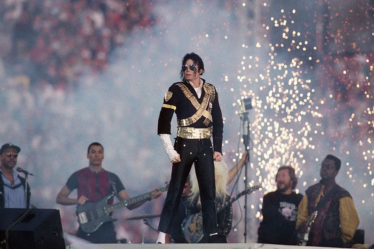 PASADENA, CA - JANUARY 31:  Michael Jackson performs during halftime of a 52-17 Dallas Cowboys win over the Buffalo Bills in Super Bowl XXVII on January 31, 1993 at the Rose Bowl in Pasadena, California.  (Photo by Steve Granitz/WireImage) (Getty Images)