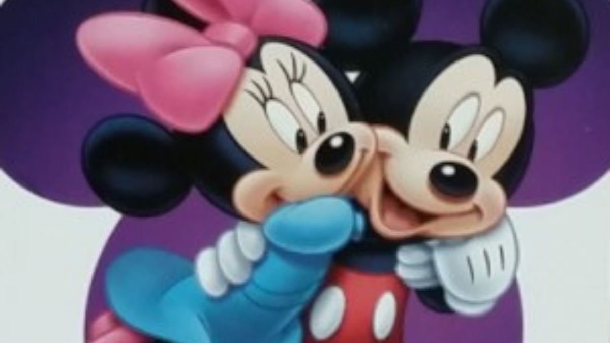 https://mediaproxy.snopes.com/width/1200/https://media.snopes.com/2022/04/mickey-and-minnie-gift-card.png