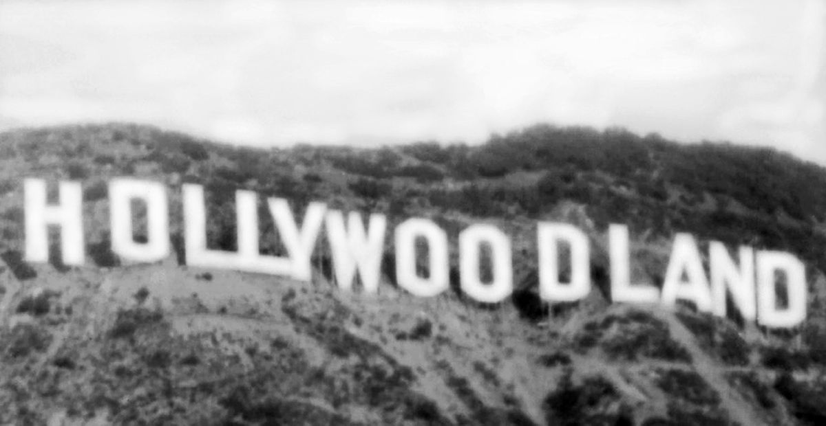 LOS ANGELES - CIRCA 1925:  A view of the Hollywoodland  sign erected to advertize a new housing developement, circa 1925 in Los Angeles, California. (Photo by Michael Ochs Archives/Getty Images) (Getty Images)