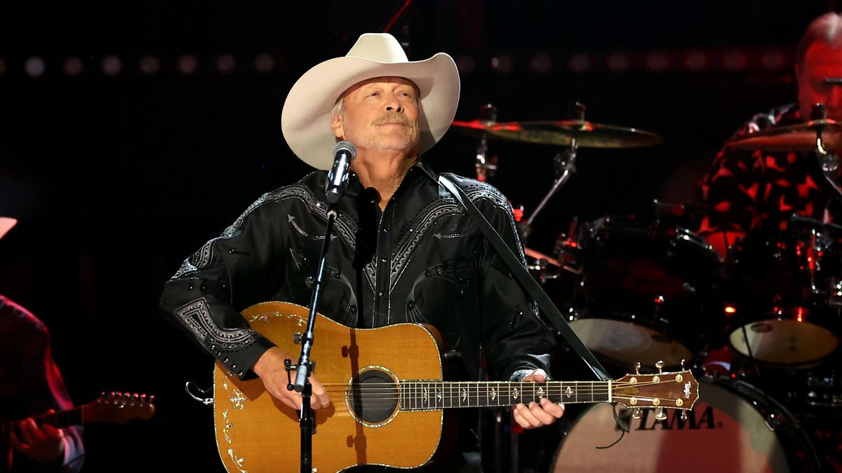 Alan Jackson performs onstage at "The 56th Annual CMA Awards" at Bridgestone Arena on Nov. 09, 2022 in Nashville, Tennessee. (Photo by Terry Wyatt/WireImage) (Terry Wyatt/WireImage)