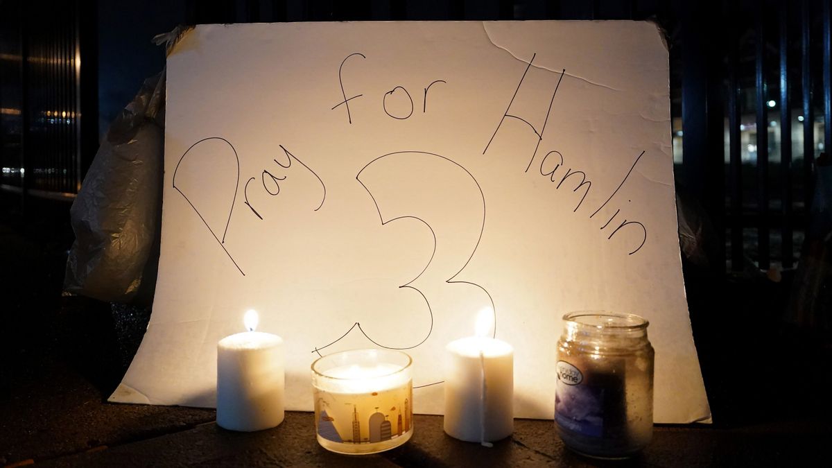 A vigil is displayed at the University of Cincinnati Medical Center for football player Damar Hamlin on Jan. 03, 2023, in Cincinnati, Ohio. (Photo by Dylan Buell/Getty Images) (Dylan Buell/Getty Images)