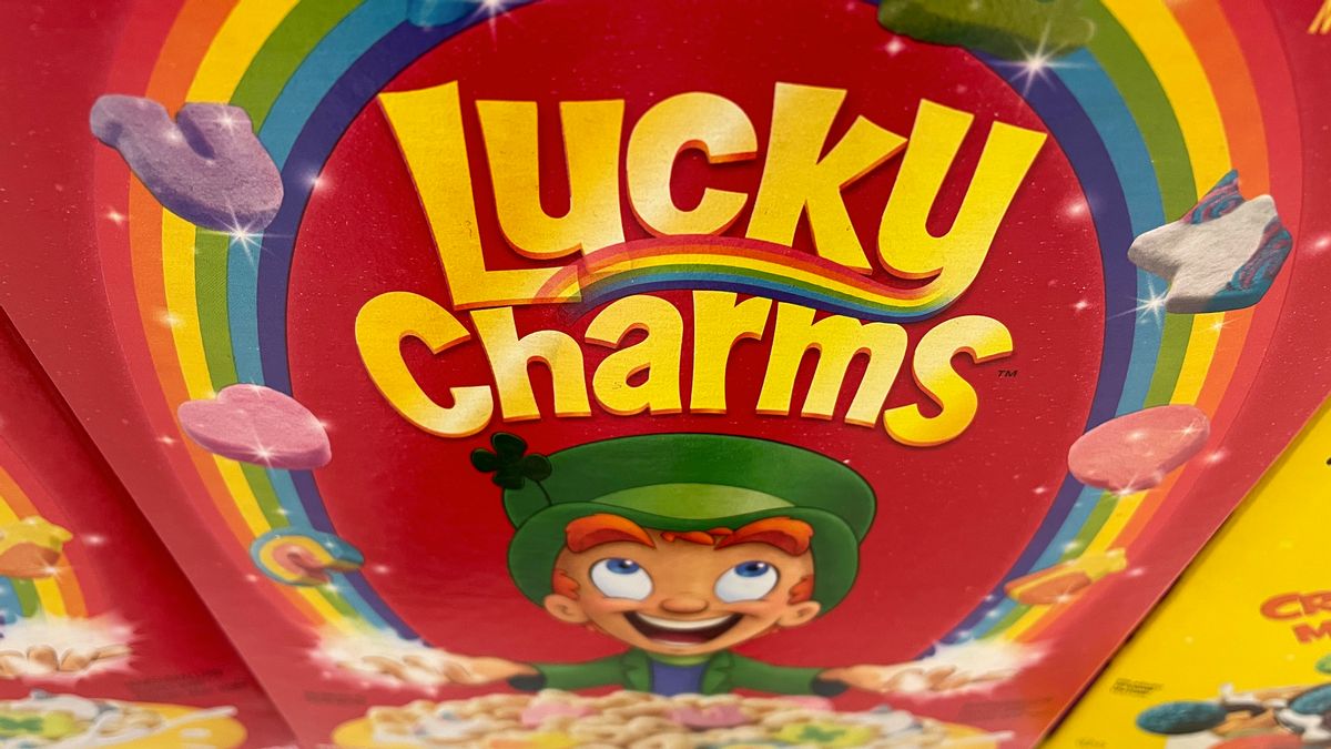 A box of General Mills Lucky Charms cereal is displayed on a shelf at a Safeway store on April 18, 2022, in San Anselmo, California. (Photo by Justin Sullivan/Getty Images) (Justin Sullivan/Getty Images)