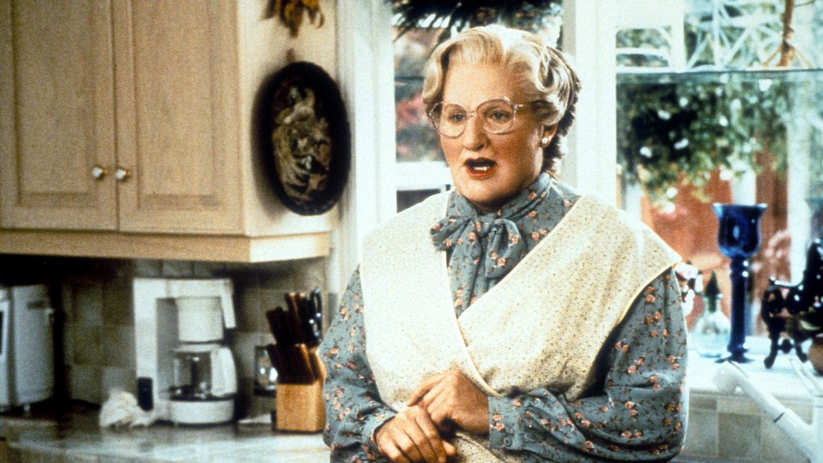 Robin Williams in the kitchen in a scene from the 1993 film, "Mrs. Doubtfire." (Photo by 20th Century-Fox/Getty Images) (20th Century-Fox/Getty Images)