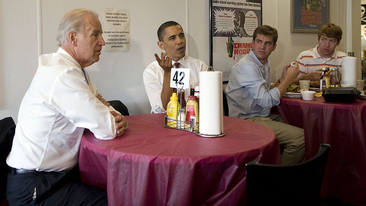 U.S. President Barack Obama has lunch with Vice President Joe Biden at Ray's Hell Burger in Arlington, Virginia on May 5, 2009. (Photo by JIM WATSON/AFP via Getty Images) (JIM WATSON/AFP via Getty Images)