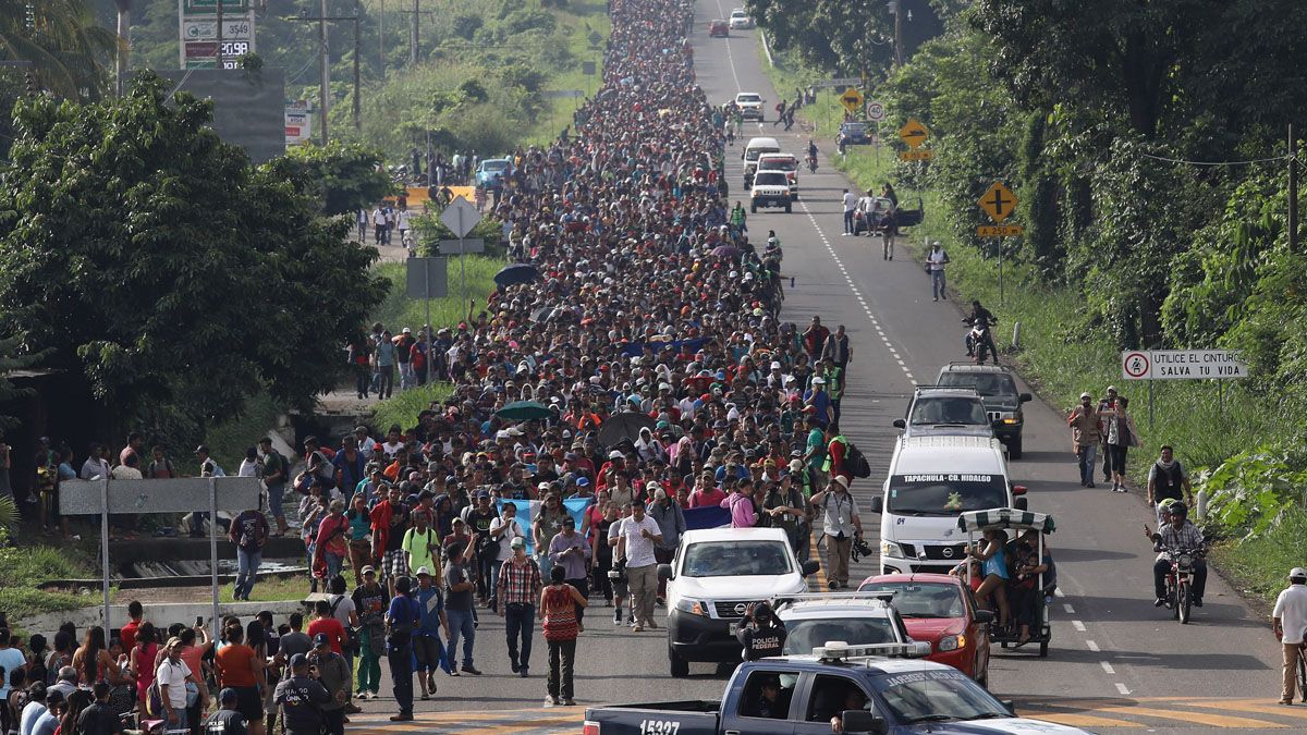 A migrant caravan walks into Mexico from Guatemala on Oct. 21, 2018, near Ciudad Hidalgo, Mexico. (Photo by John Moore/Getty Images) (John Moore/Getty Images)