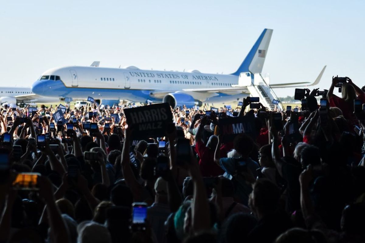 Real Pic of Crowd at Rally for Harris and Walz in Detroit?