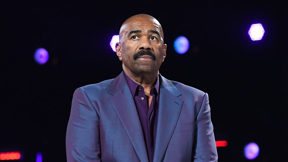 False rumor claims comedian Steve Harvey died after ‘tragic accident’