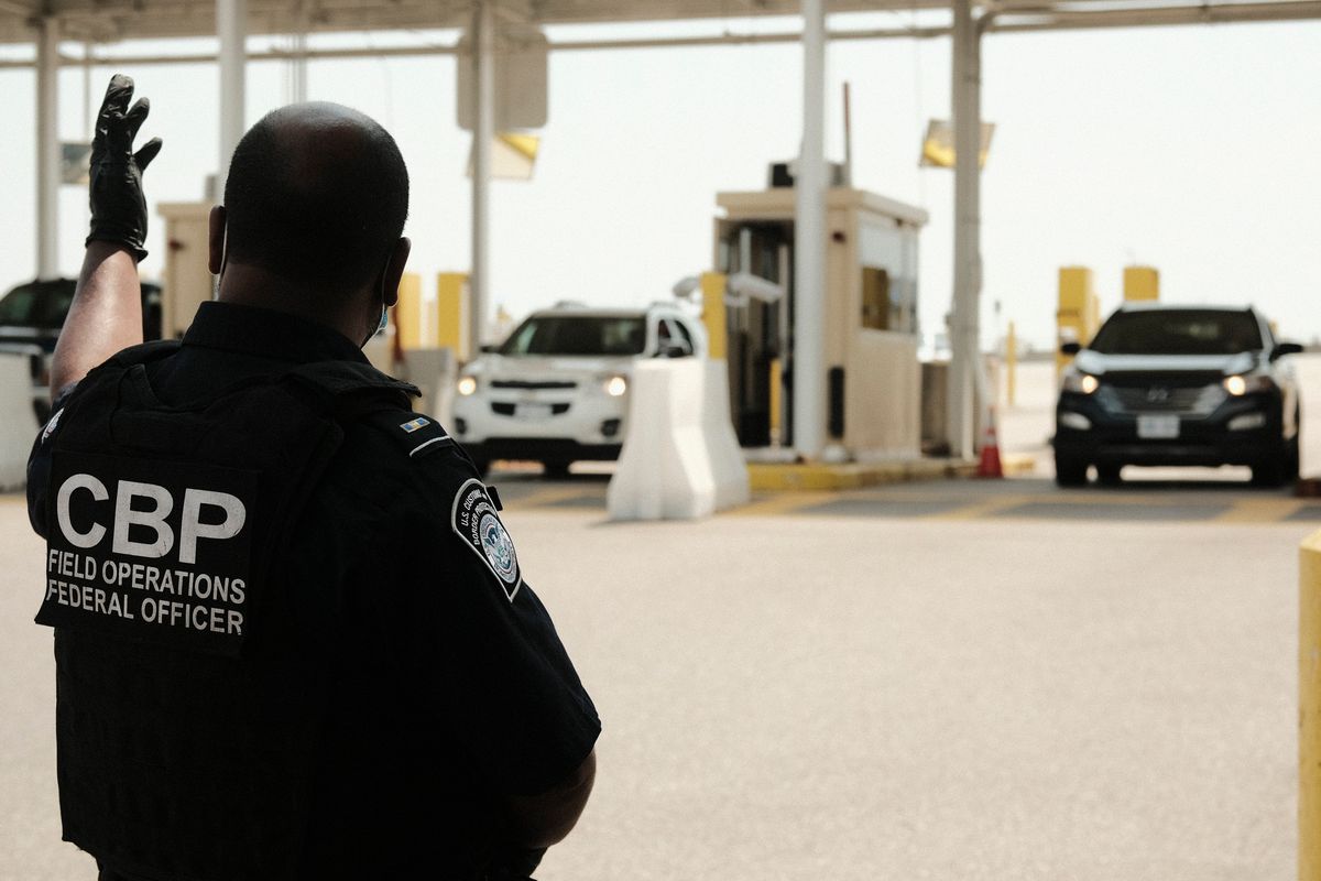 No proof Canadian citizens will face mandatory facial-recognition scans at US border No proof Canadian citizens will face mandatory facial-recognition scans at US border