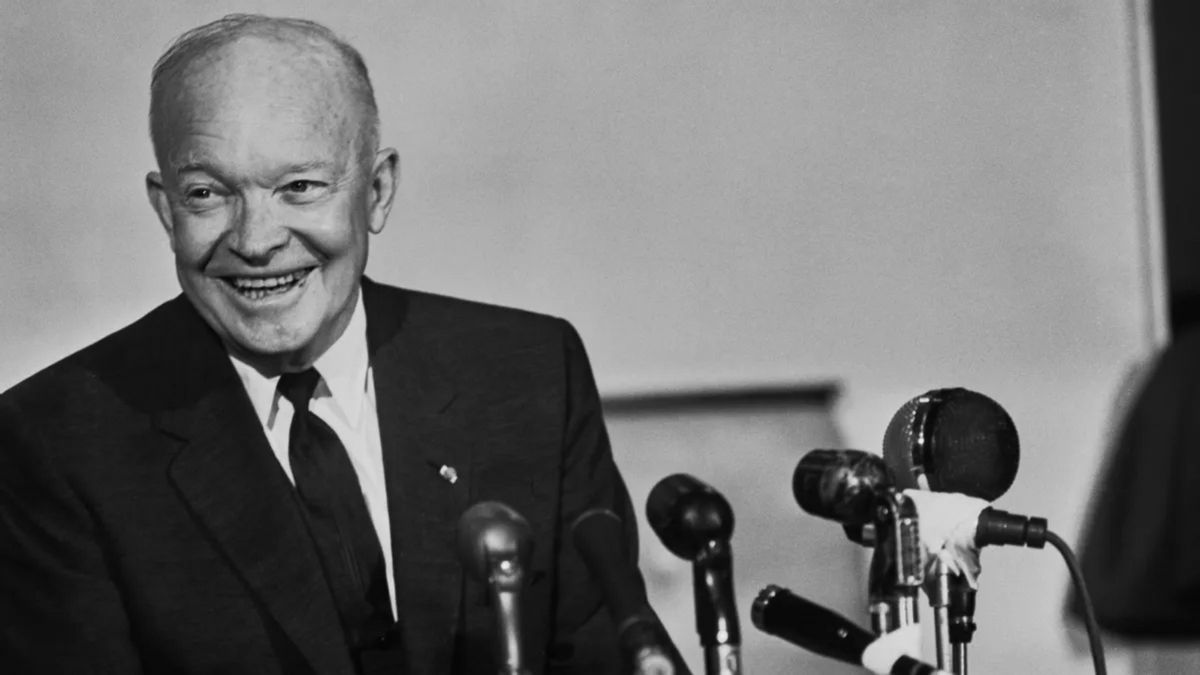 Eisenhower said every gun that is made' signifies 'a theft from those who hunger and are not fed'?